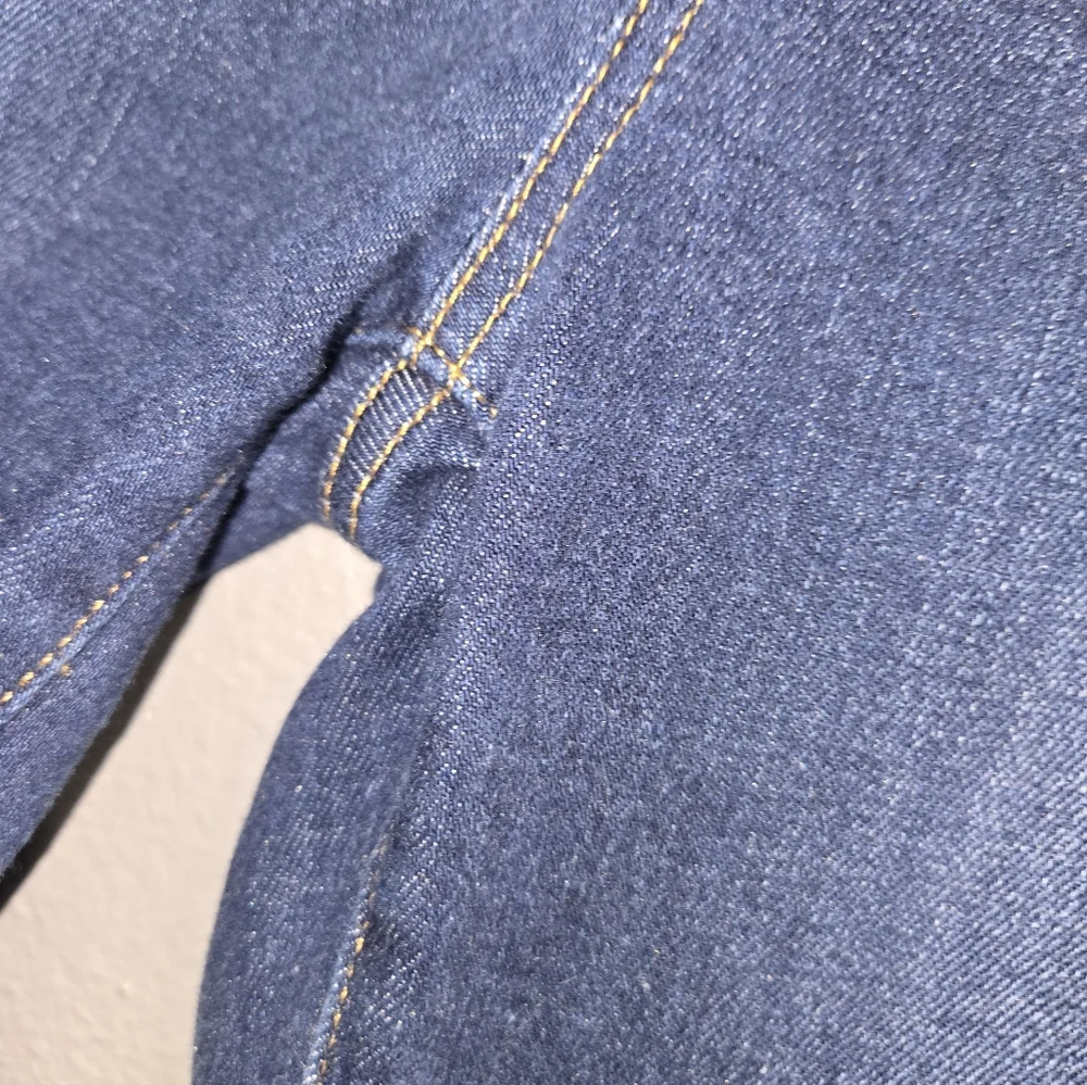 Joe's The Milla High Rise Straight Ankle size 25